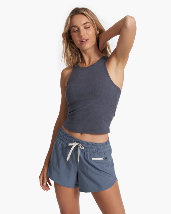Pose Plyo Tank